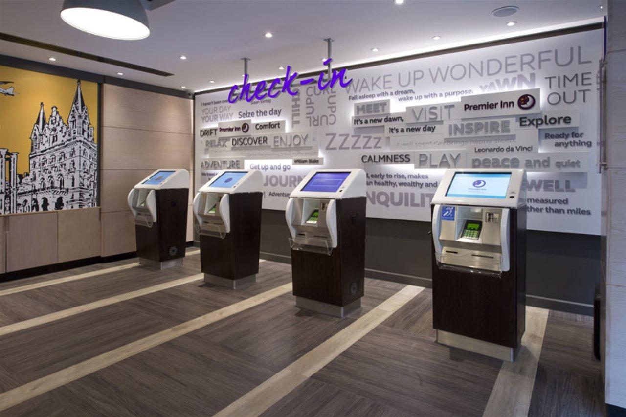 Premier Inn London King'S Cross Екстериор снимка